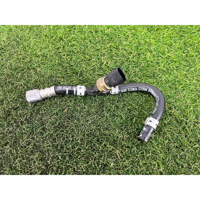 Шланг топливный (топливная система) Volkswagen Touareg FL 2015 3.6 7P6130295D