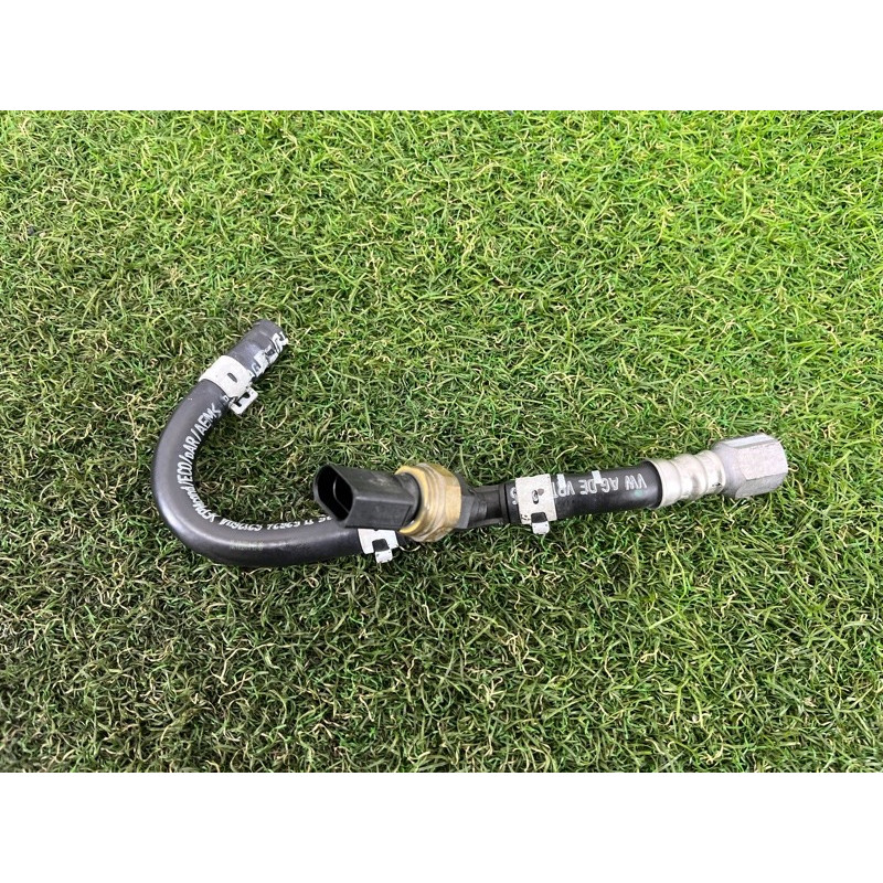 Шланг топливный (топливная система) Volkswagen Touareg FL 2015 3.6 7P6130295D