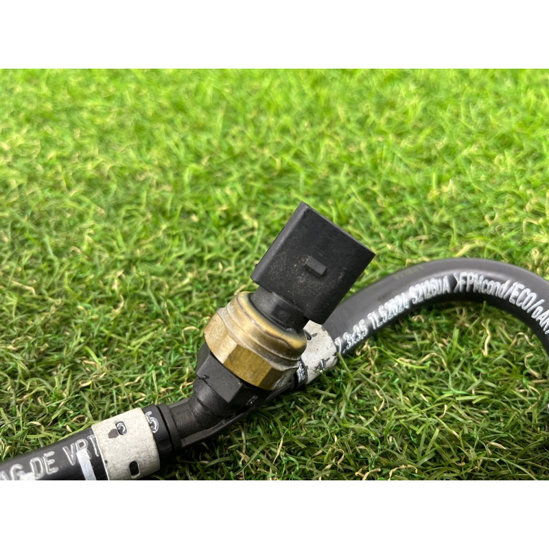 Шланг топливный (топливная система) Volkswagen Touareg FL 2015 3.6 7P6130295D