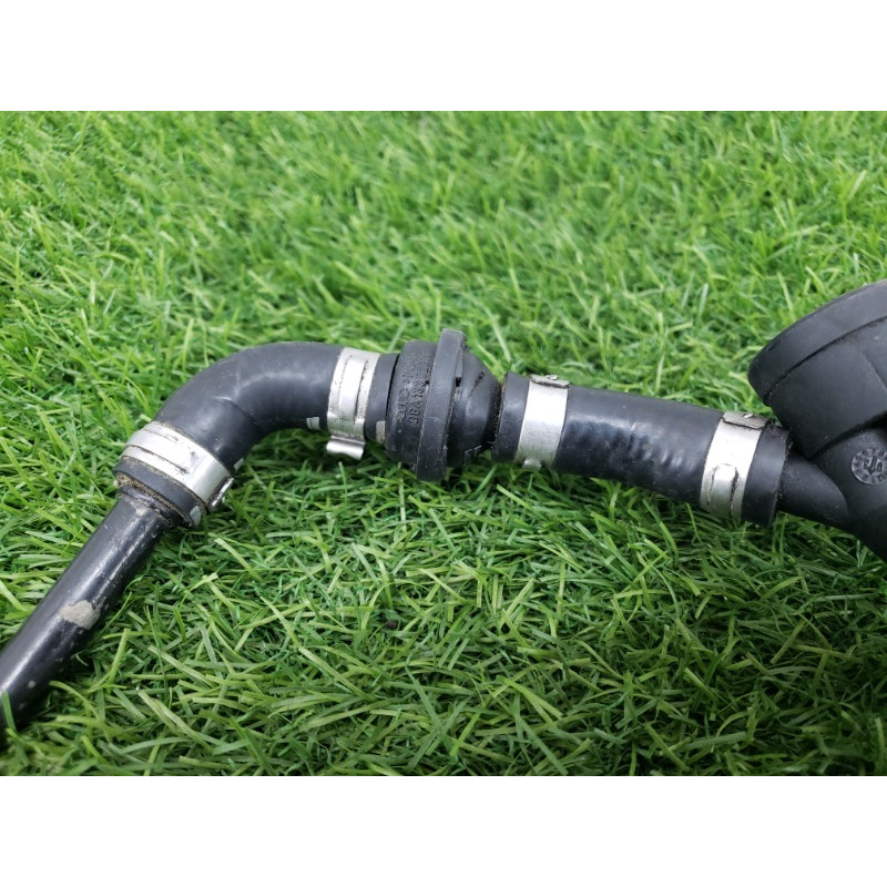 Патрубок (система охлаждения) AUDI A4 B6 2003 1.8 BFB 06B133607N