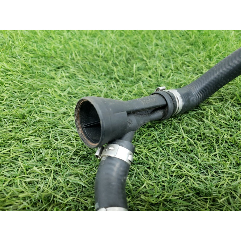 Патрубок (система охлаждения) AUDI A4 B6 2003 1.8 BFB 06B133607N