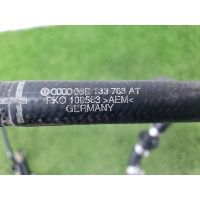 Патрубок (система охлаждения) AUDI A4 B6 2003 1.8 BFB 06B133607N