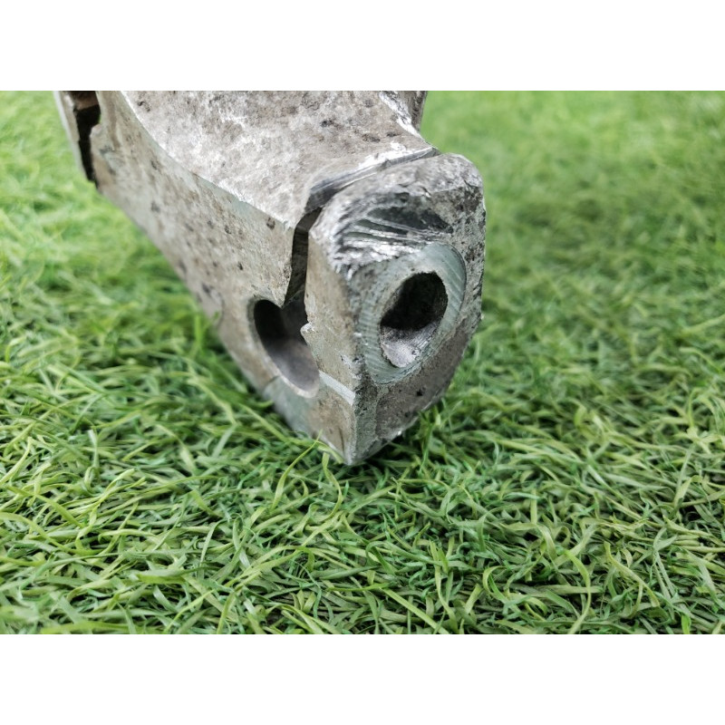 Поворотный кулак (подвеска) AUDI A6 C7 2011 2.0 tdi 4G0407254A