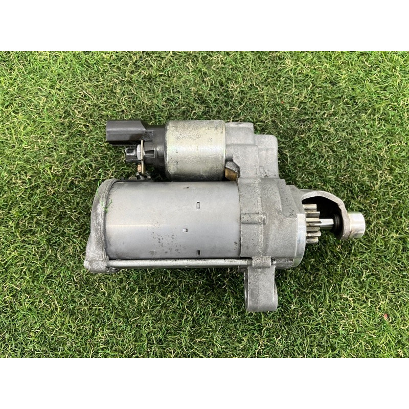 Стартер (электрика) AUDI A4 B9 2017 2.0 06L911021