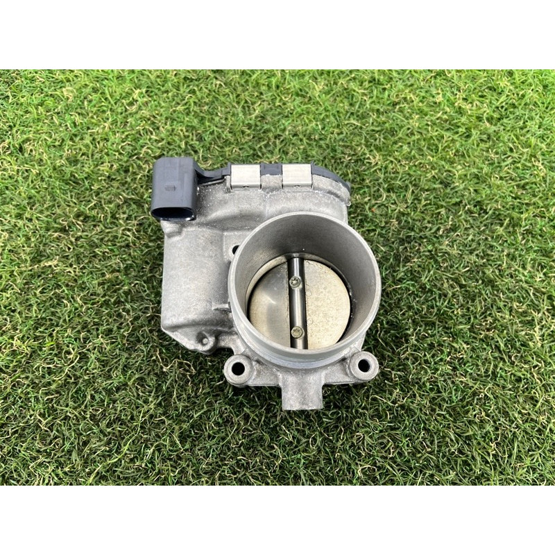 Дроссельная заслонка (электрика двигателя) AUDI A4 B9 2017 2.0 06K133062M