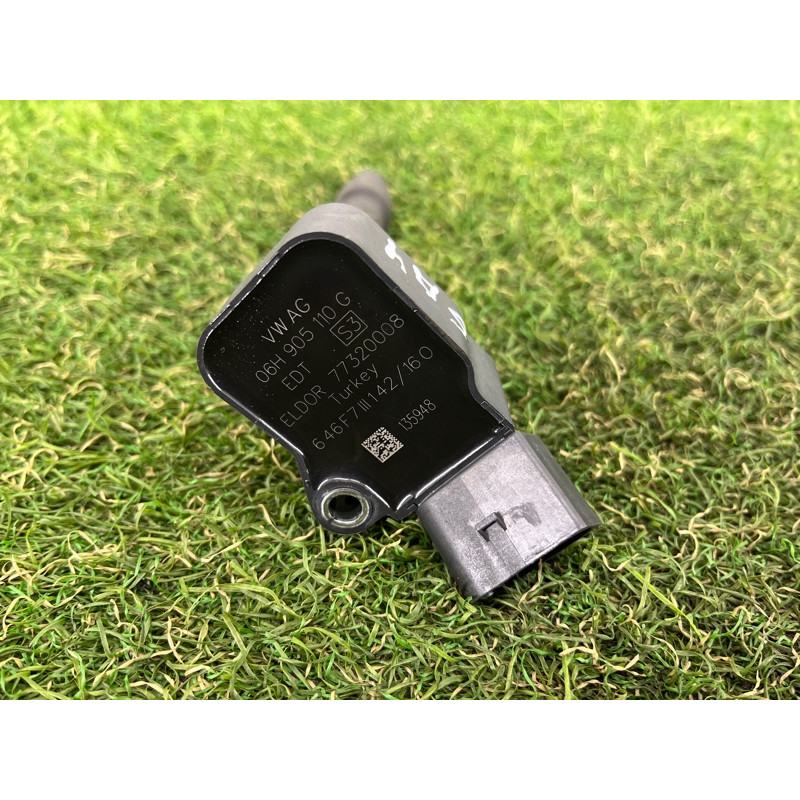 Катушка зажигания (электрика двигателя) AUDI A4 B9 2017 2.0 06H905110G