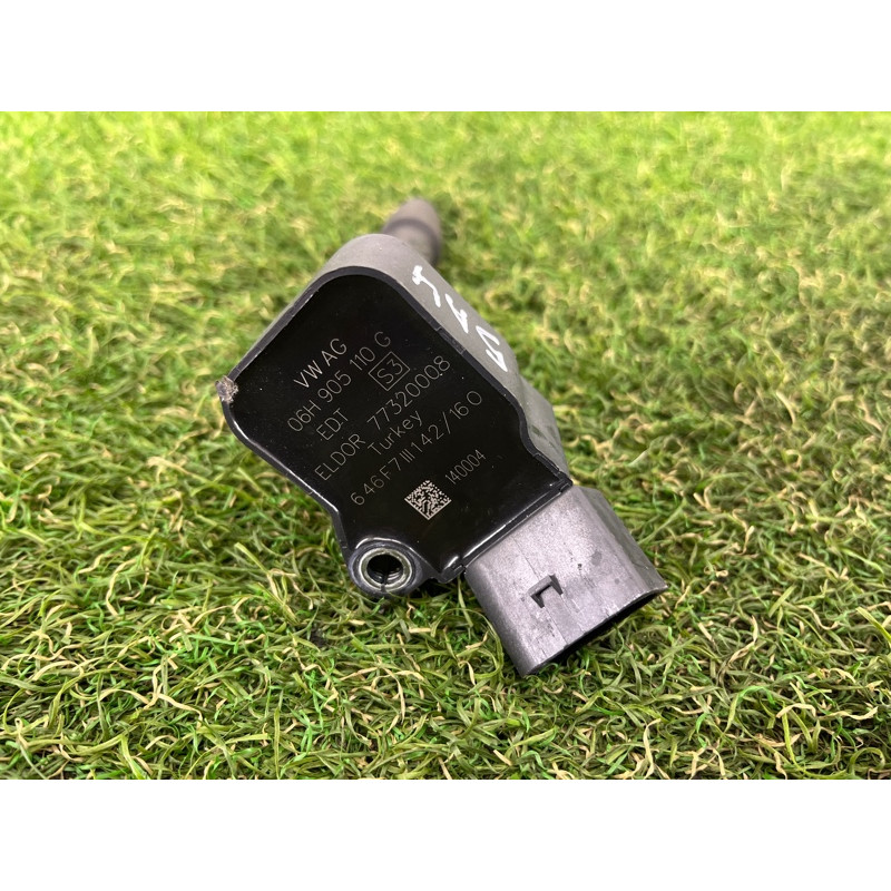 Катушка зажигания (электрика двигателя) AUDI A4 B9 2017 2.0 06H905110G