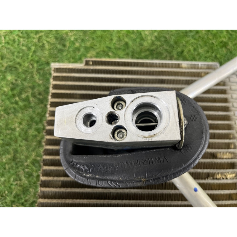 Испаритель кондиционера (отопление и кондиционирование) Volkswagen Passat B7 2016 1.8 561820103A