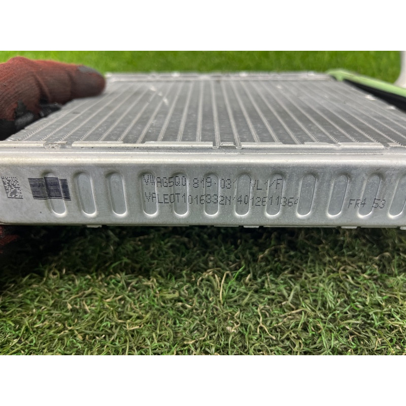 Радіатор пічки (обігрів та кондиціювання) AUDI A3 8V 2015 1.8 5Q0819031