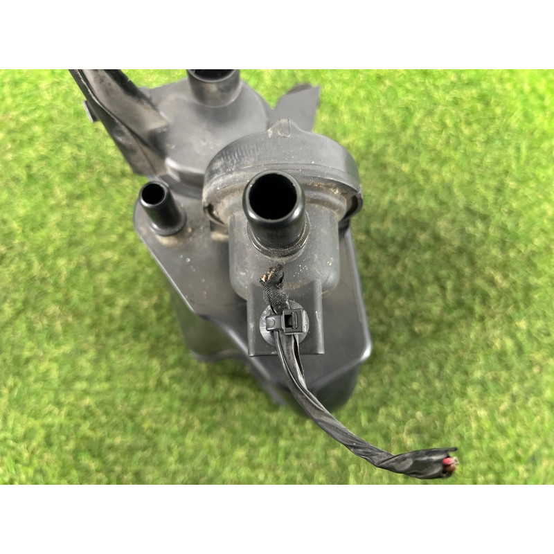 Абсорбер топливный (топливная система) BMW 2-series F22 2015 2.0 16117301245