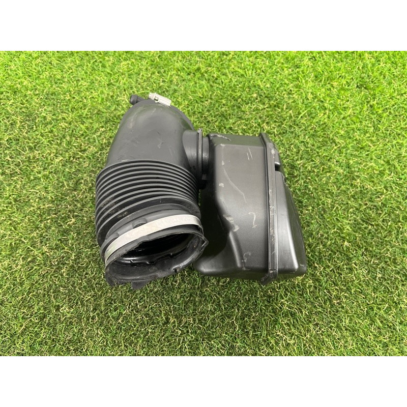 Резонатор воздушный (впускная система) BMW X3 F25 2012 3.0 13717601873