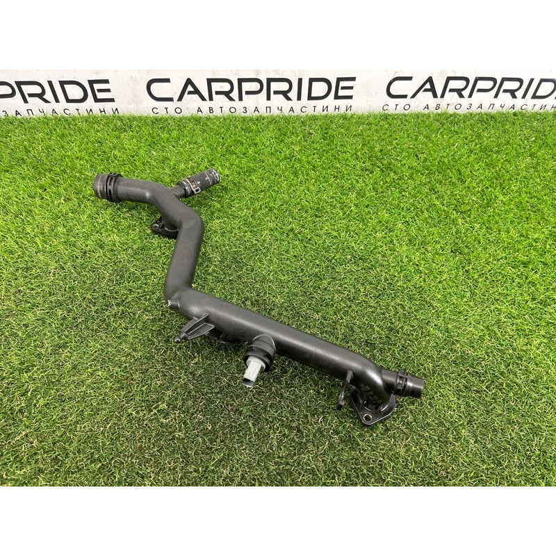 Трубка системы охлаждения (система охлаждения) AUDI Q5 8R 2012 3.2 CALB 06E121045J