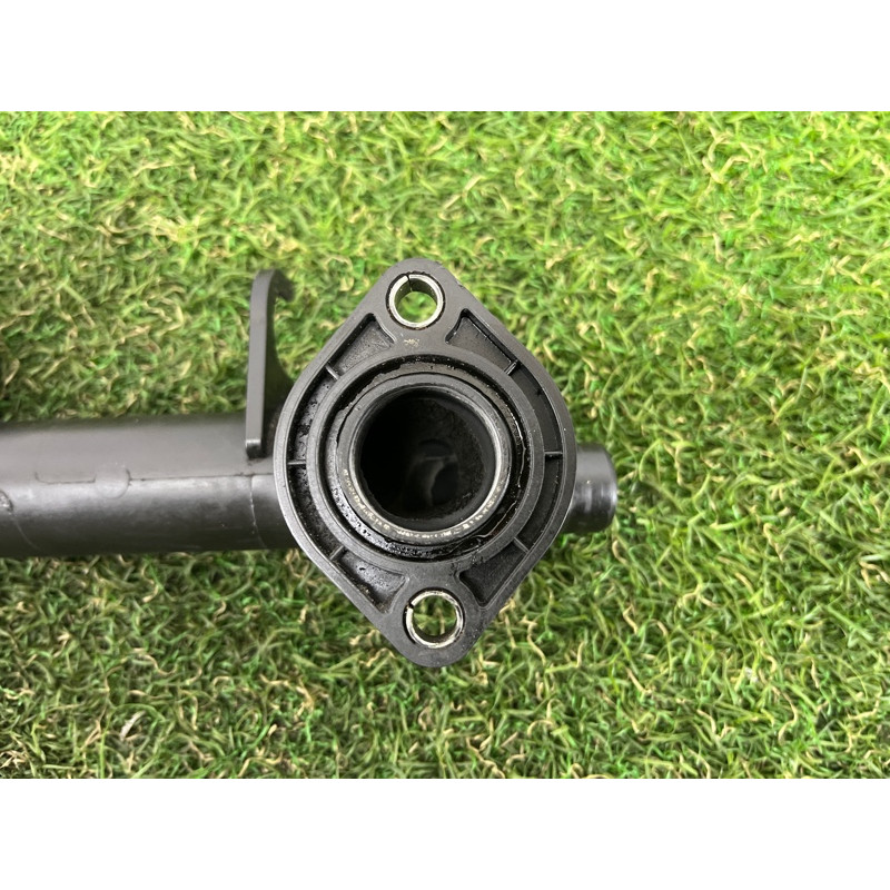 Трубка системы охлаждения (система охлаждения) AUDI Q5 8R 2012 3.2 CALB 06E121045J