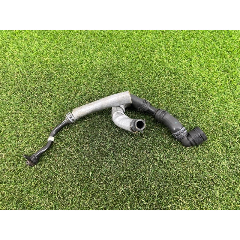 Трубка системы охлаждения (система охлаждения) AUDI A3 8V 2018 2.0 CZRA 5Q0122073AB