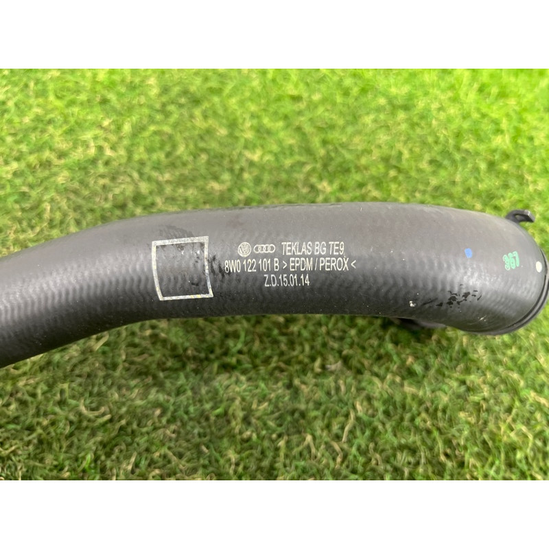 Патрубок (система охлаждения) AUDI A4 B9 2017 2.0 8W0122101B