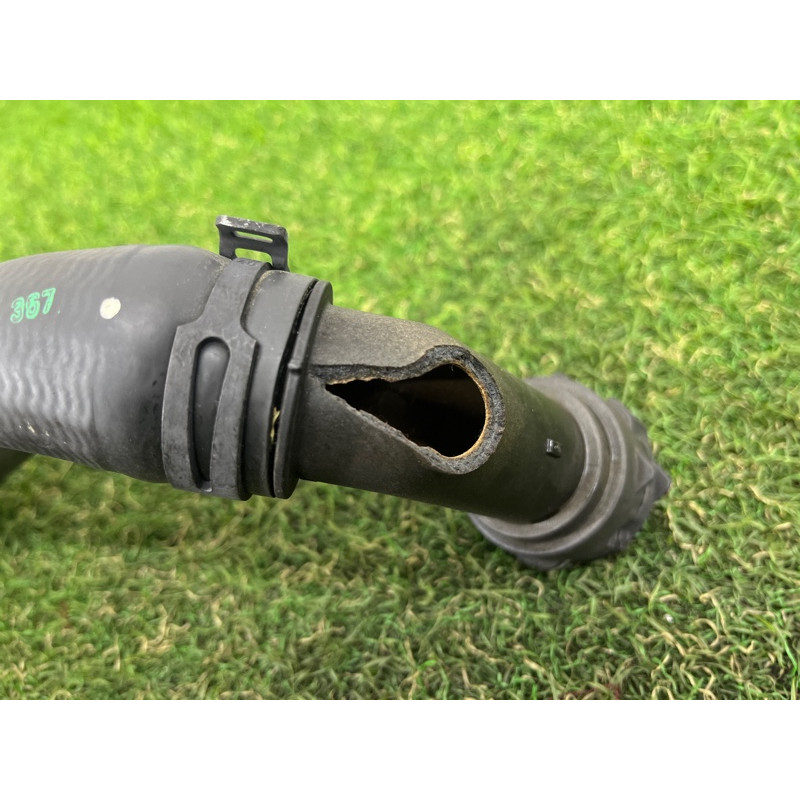 Патрубок (система охлаждения) AUDI A4 B9 2017 2.0 8W0122101B