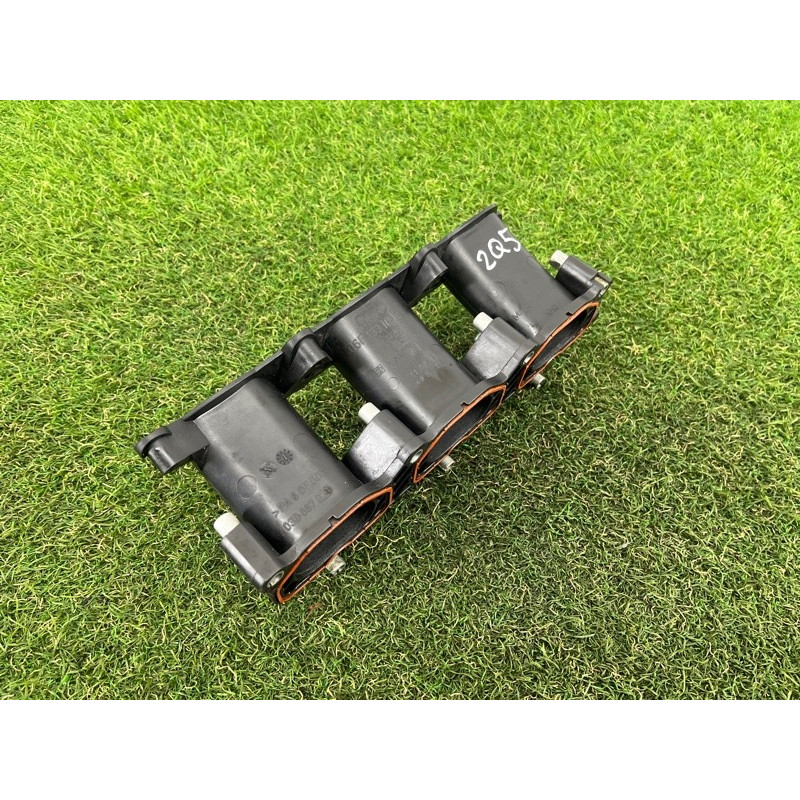 Коллектор впускной (впускная система) AUDI Q5 8R 2012 3.2 CALB 06E133125D