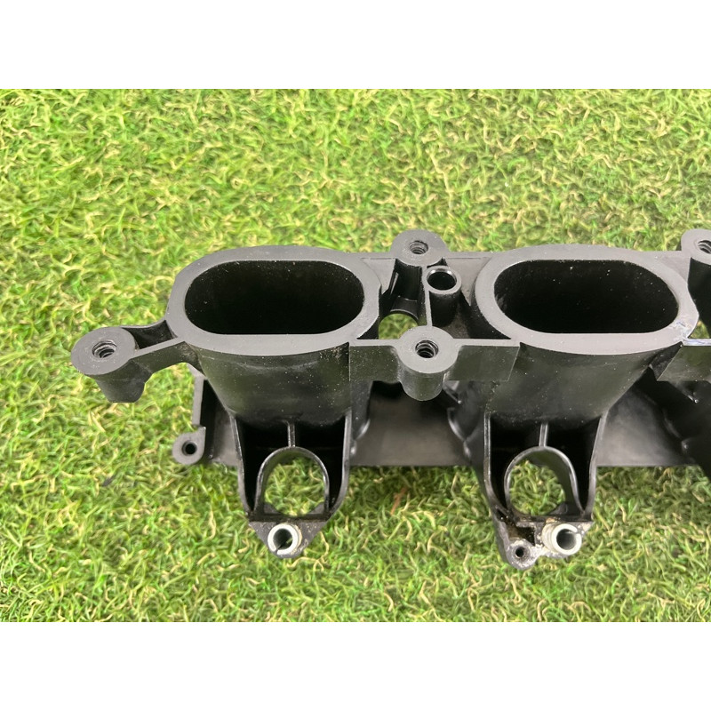 Коллектор впускной (впускная система) AUDI Q5 8R 2012 3.2 CALB 06E133125D