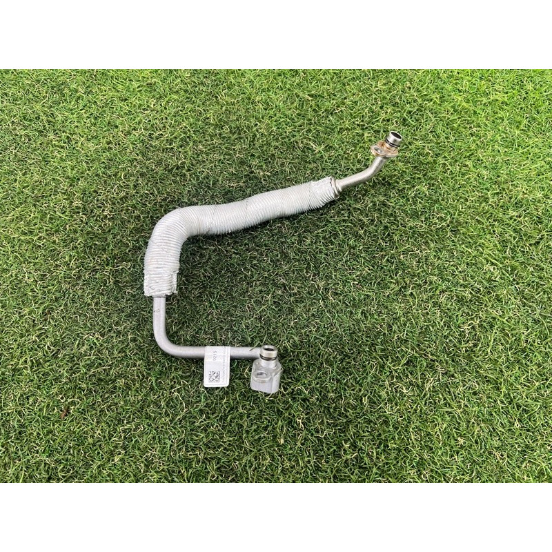 Трубка подачі масла в турбіну (двигун та елементи) BMW 5-series G30 2017 2.0 B46B20 11428487371