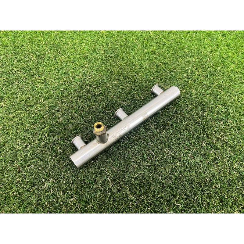 Топливная рампа (топливная система) AUDI Q5 8R 2012 3.2 CALB 06E130090F