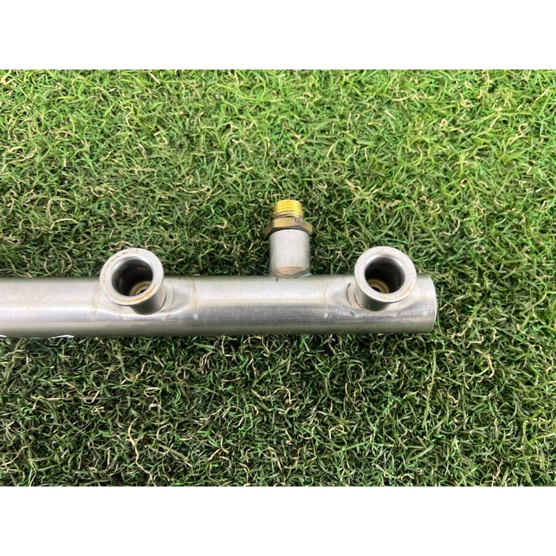 Топливная рампа (топливная система) AUDI Q5 8R 2012 3.2 CALB 06E130090F