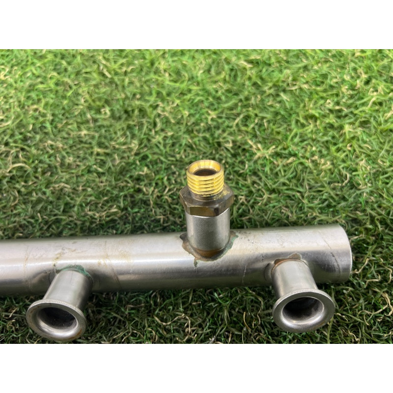 Топливная рампа (топливная система) AUDI Q5 8R 2012 3.2 CALB 06E130090F