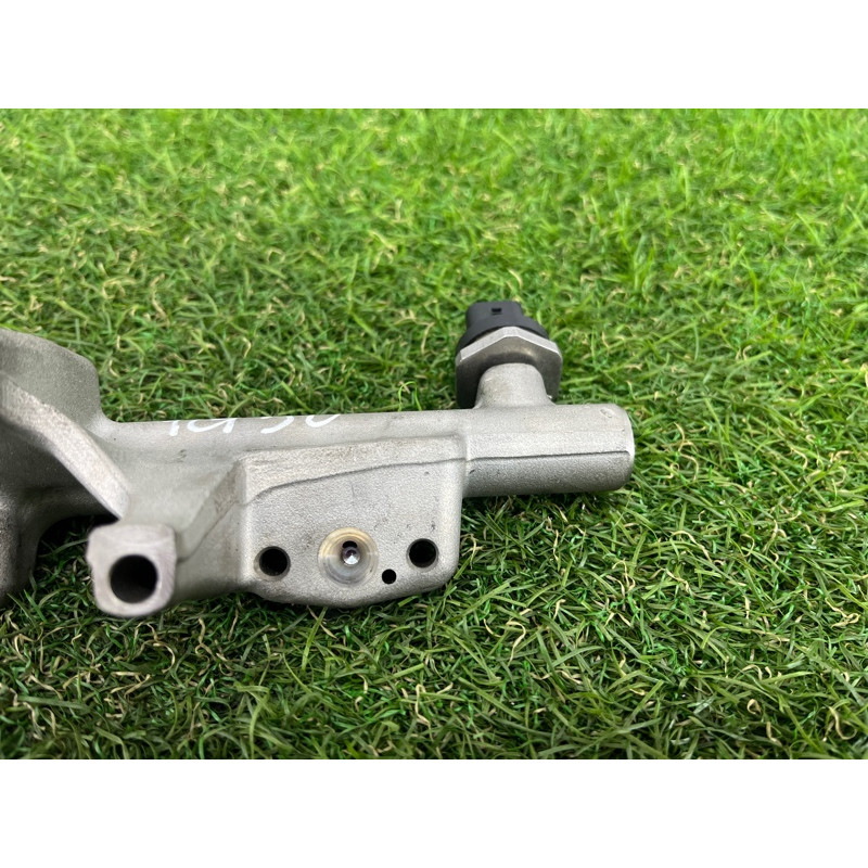 Топливная рампа (топливная система) BMW 5-series G30 2017 2.0 B46B20 13538694198