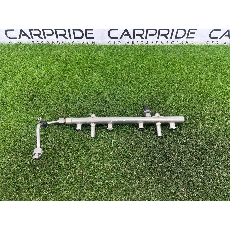 Топливная рампа (топливная система) AUDI A3 8V 2015 1.8 06K133317G