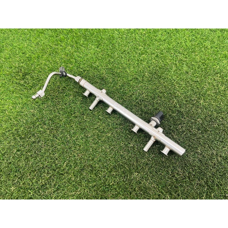 Топливная рампа (топливная система) AUDI A3 8V 2015 1.8 06K133317G