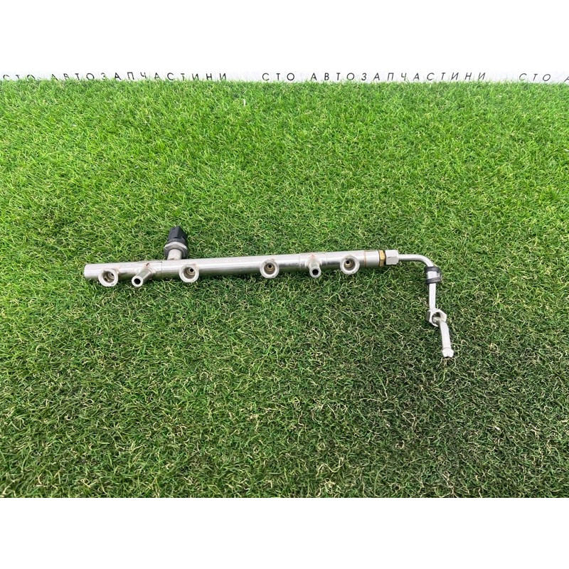 Топливная рампа (топливная система) AUDI A3 8V 2015 1.8 06K133317G