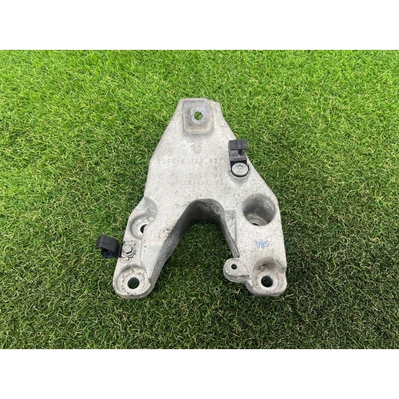 Кронштейн двигателя (кронштейны двигателя) BMW X3 F25 2012 3.0 22116864719