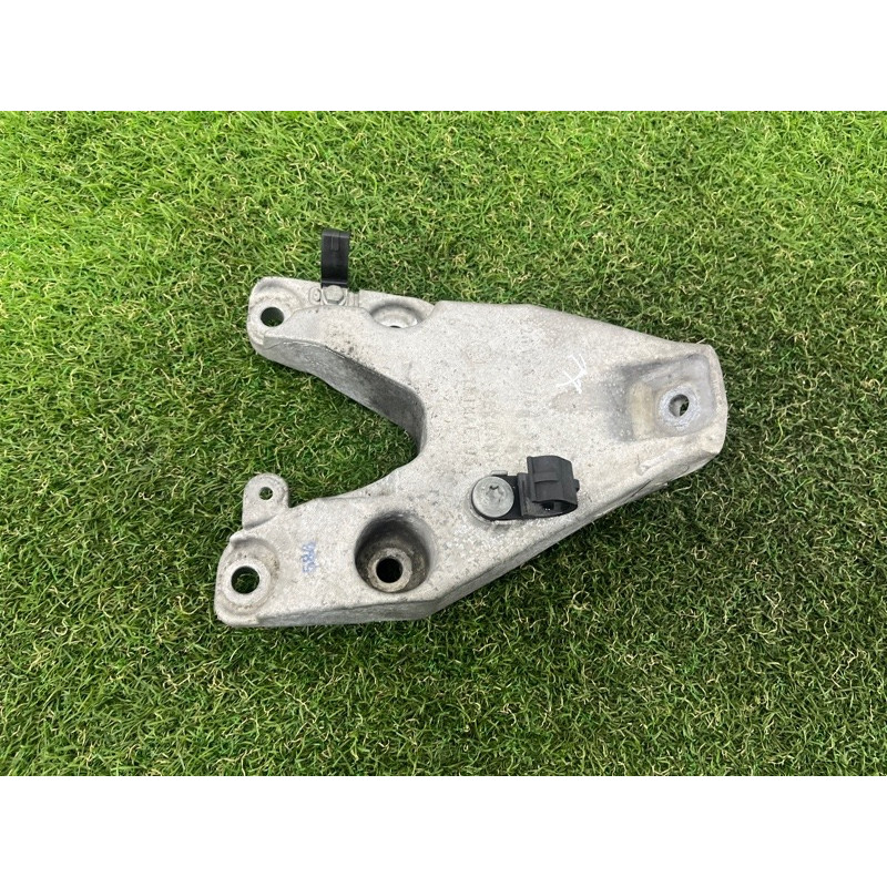 Кронштейн двигателя (кронштейны двигателя) BMW X3 F25 2012 3.0 22116864719