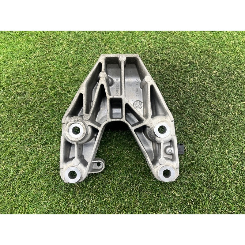 Кронштейн двигателя (кронштейны двигателя) BMW X3 F25 2012 3.0 22116864719