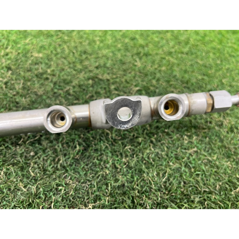 Топливная рампа (топливная система) AUDI A3 8V 2018 2.0 CZRA 06L133317N