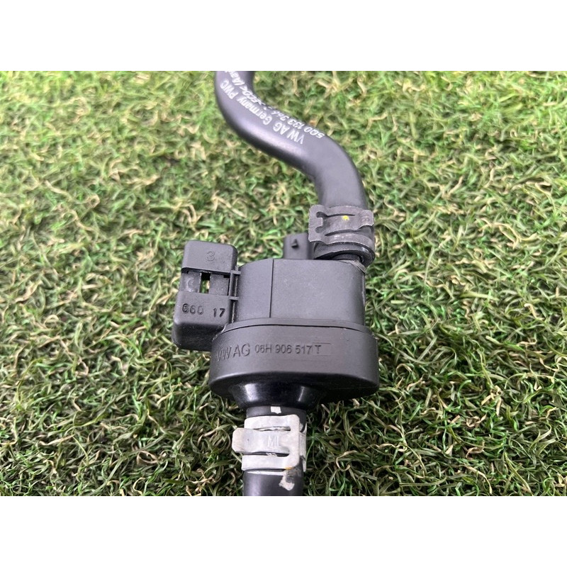 Клапан вентиляции топливного бака (топливная система) AUDI A3 8V 2015 1.8 06K133781E