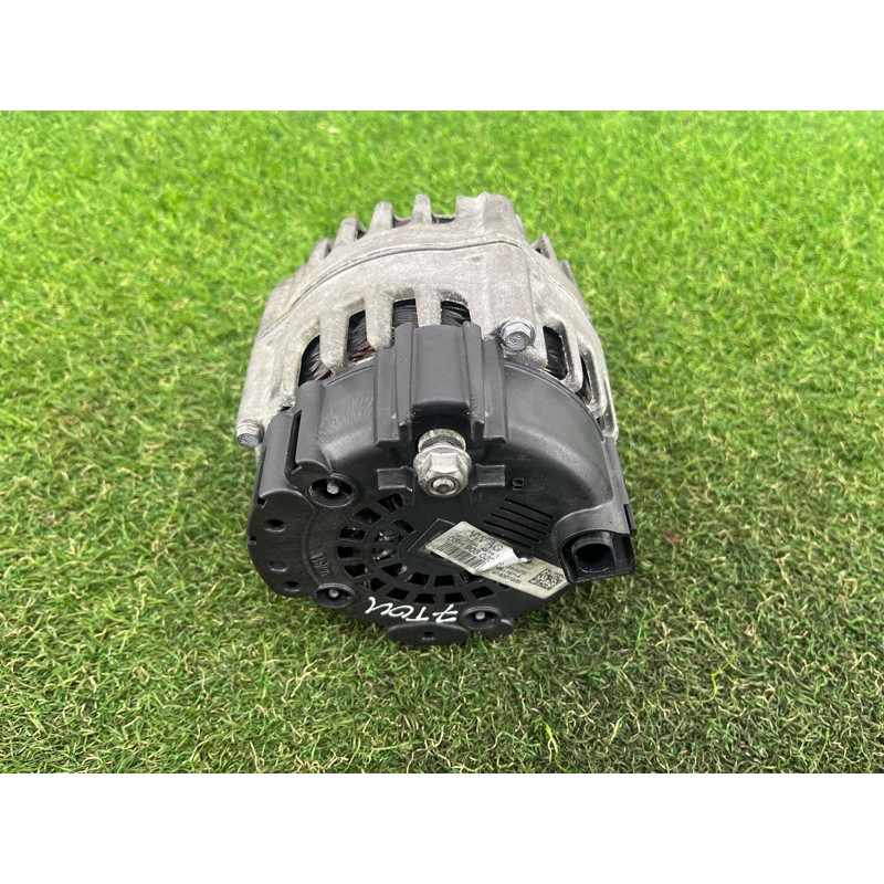 Генератор (электрика) Volkswagen Touareg FL 2015 3.6 03H903023K