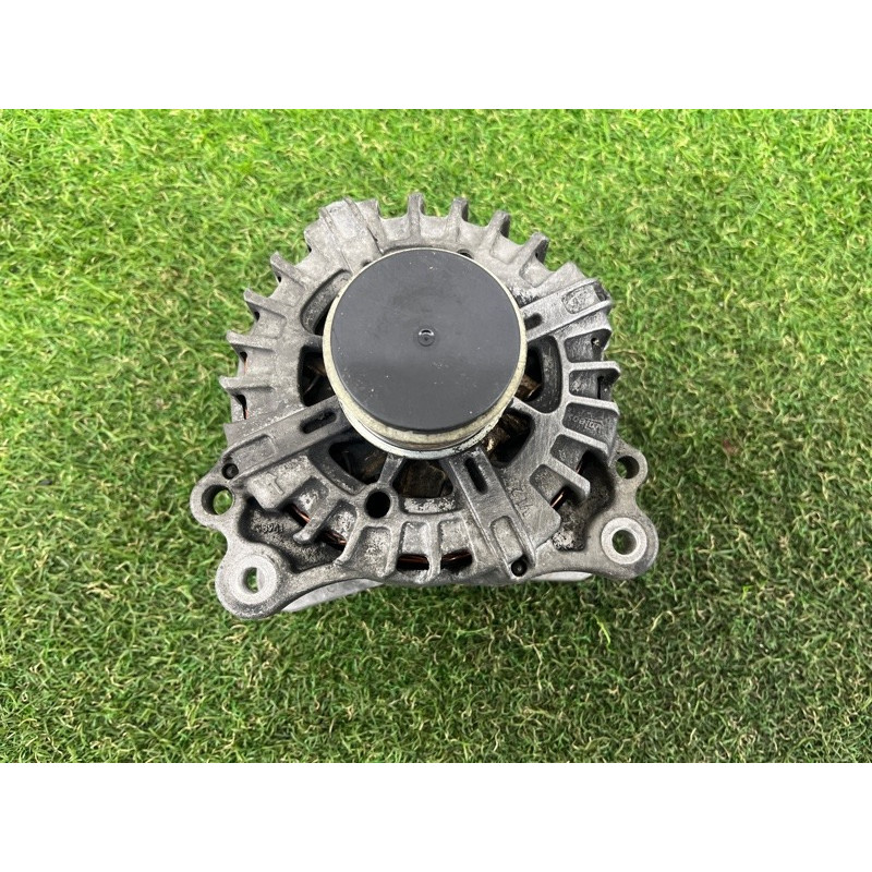 Генератор (электрика) Volkswagen Touareg FL 2015 3.6 03H903023K