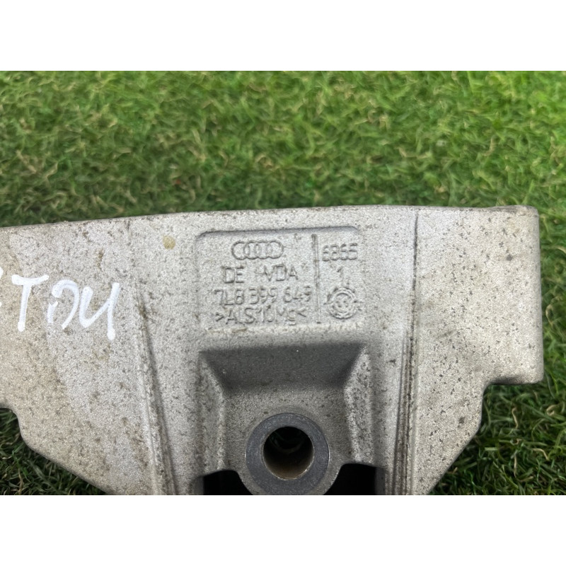 Кронштейн КПП (трансмиссия) Volkswagen Touareg FL 2015 3.6 7L8399649