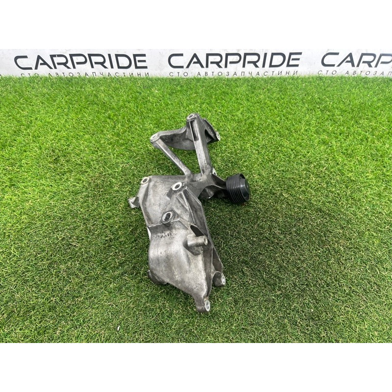 Кронштейн генератора (кронштейны двигателя) Volkswagen Touareg FL 2015 3.6 03H260087F