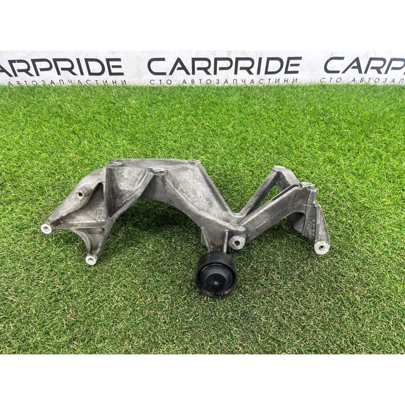 Кронштейн генератора (кронштейны двигателя) Volkswagen Touareg FL 2015 3.6 03H260087F