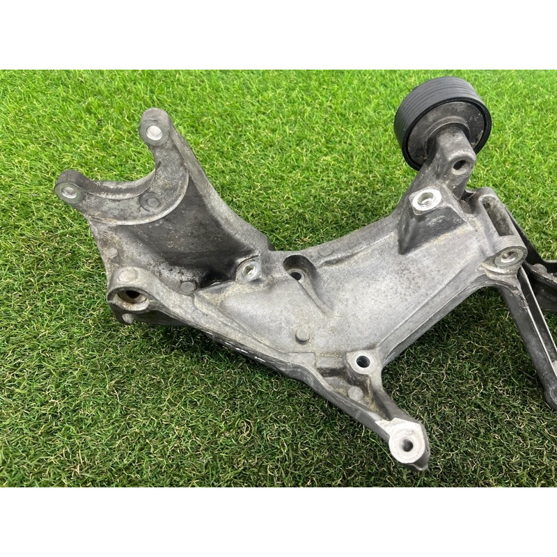 Кронштейн генератора (кронштейны двигателя) Volkswagen Touareg FL 2015 3.6 03H260087F