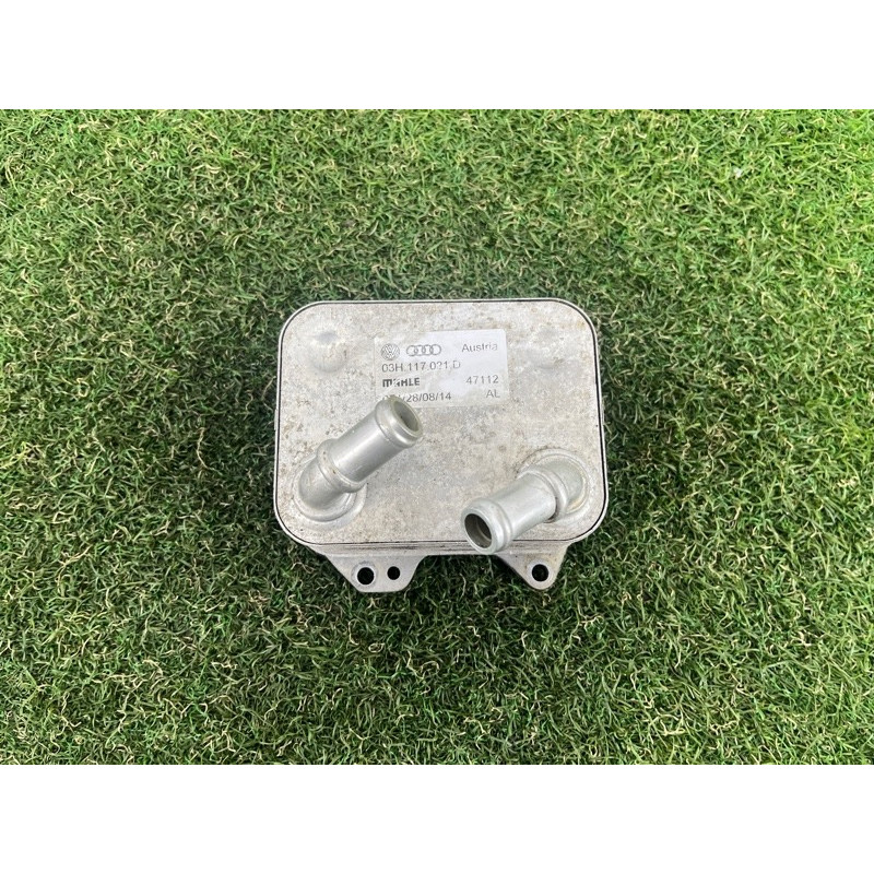 Теплообменник масляного фильтра (двигатель и элементы) Volkswagen Touareg FL 2015 3.6 03H117021D