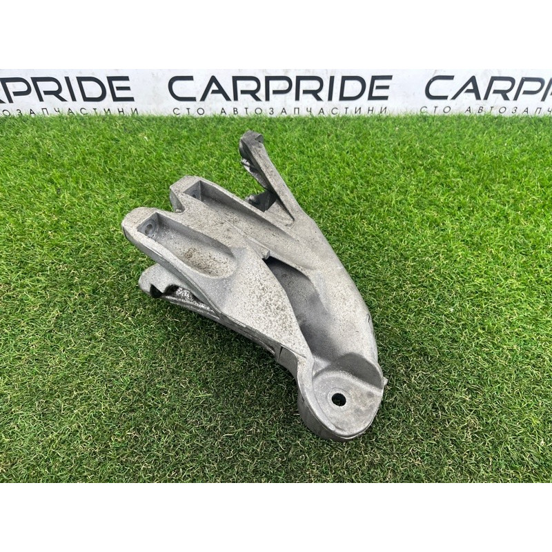 Кронштейн подушки двигателя (кронштейны двигателя) Volkswagen Touareg FL 2015 3.6 03H199308