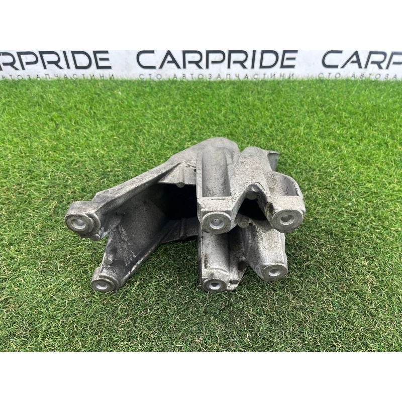 Кронштейн подушки двигателя (кронштейны двигателя) Volkswagen Touareg FL 2015 3.6 03H199308