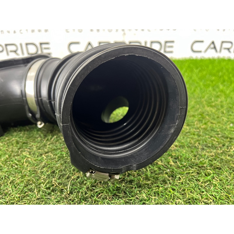 Повітряний резонатор (подача палива) BMW 5-series G30 2017 2.0 B46B20 13718663614