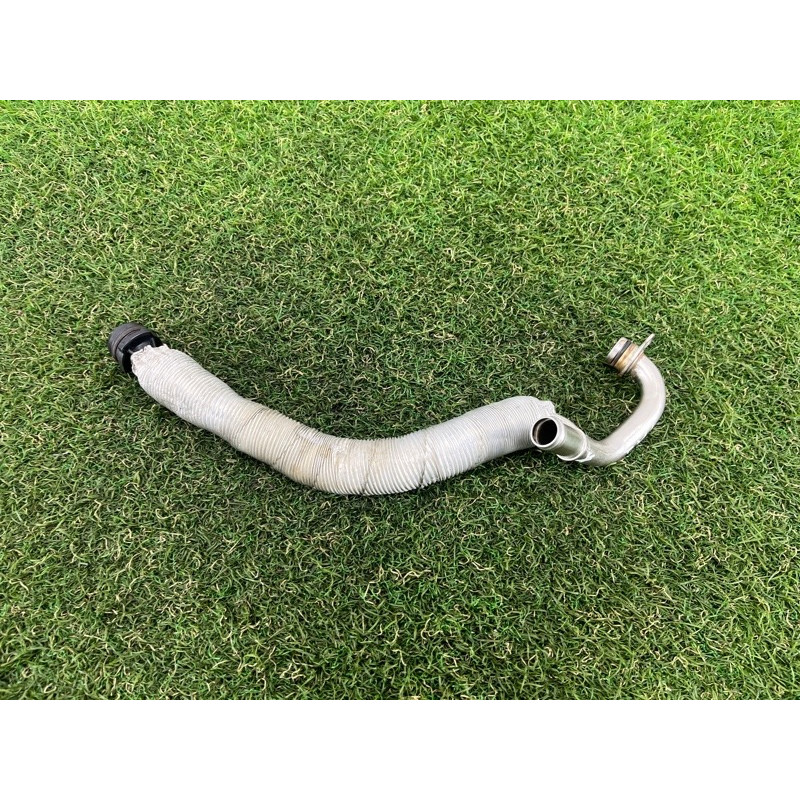 Трубка охлаждения турбины (впускная система) AUDI A3 8V 2018 2.0 CZRA 06K121497AQ