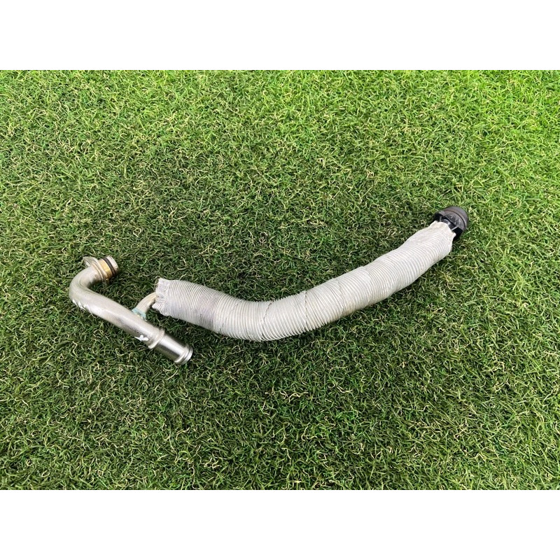 Трубка охлаждения турбины (впускная система) AUDI A3 8V 2018 2.0 CZRA 06K121497AQ