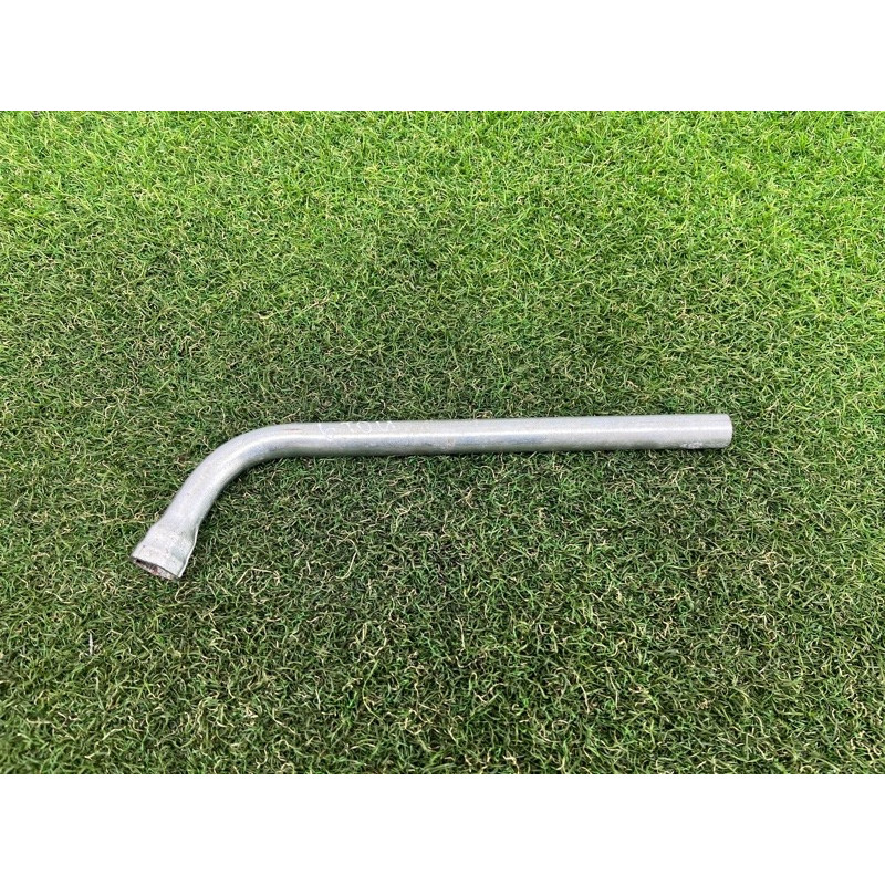 Балонный ключ (аксессуары) Volkswagen Touareg NF 2012 3.6 7L0012219