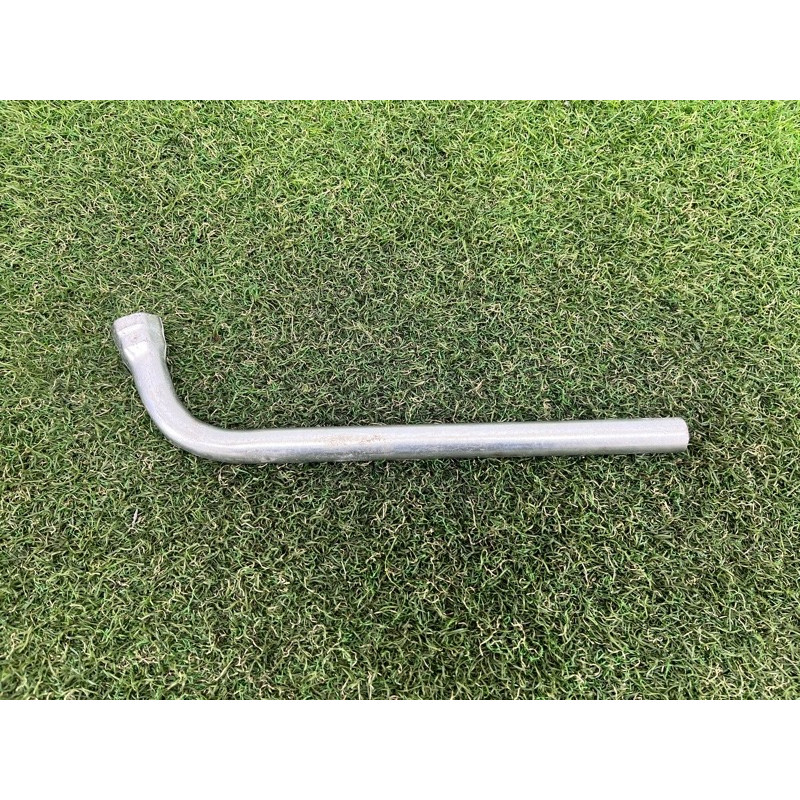 Балонный ключ (аксессуары) Volkswagen Touareg NF 2012 3.6 7L0012219