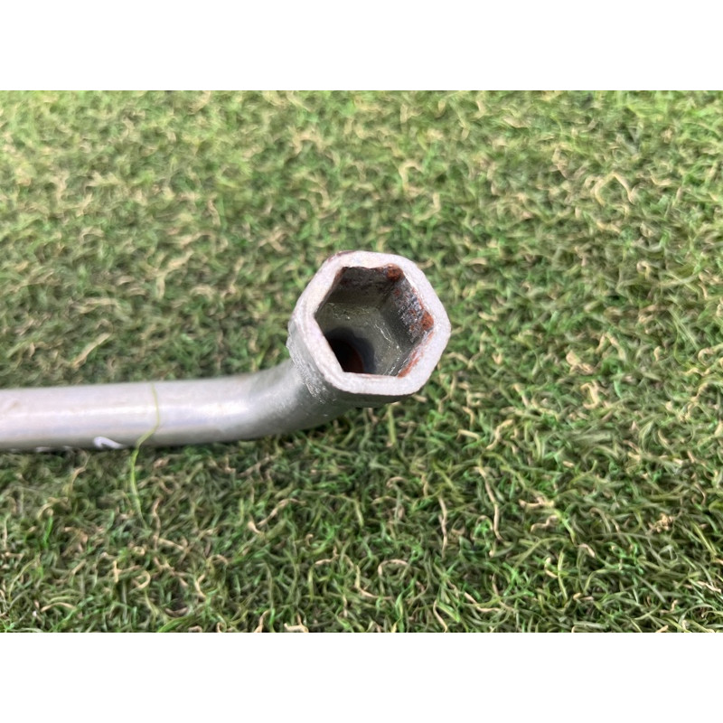 Балонный ключ (аксессуары) Volkswagen Touareg NF 2012 3.6 7L0012219